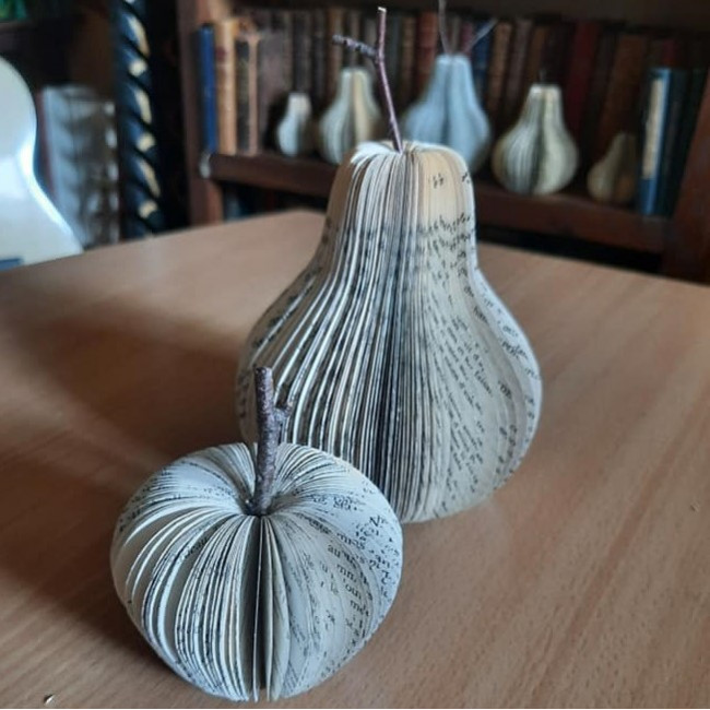 Petite pomme et petite poire Petite pomme et petite poire